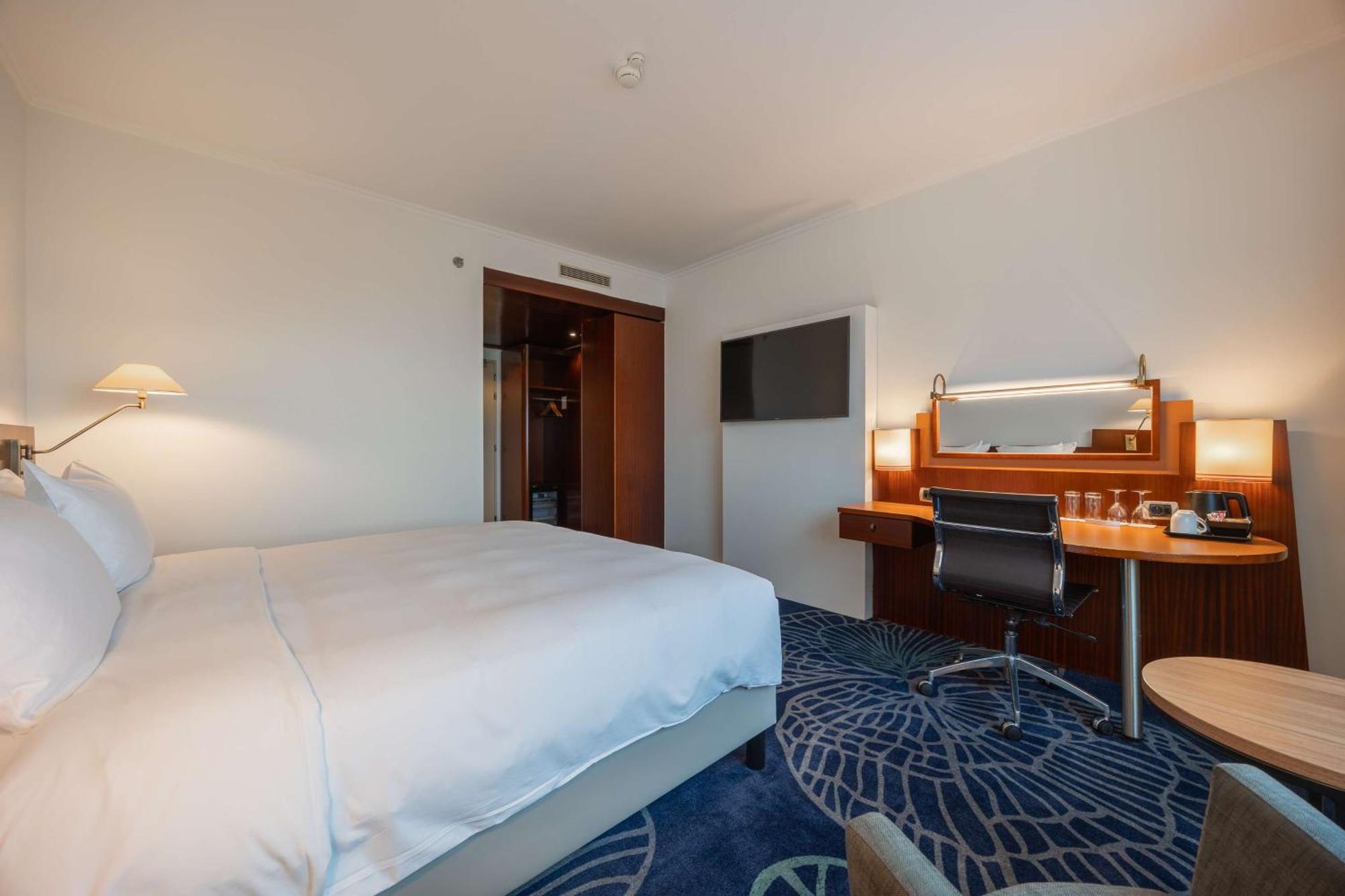 Radisson Blu Hotel Amsterdam Airport, Schiphol Amsterdam Airport Schiphol Exterior foto